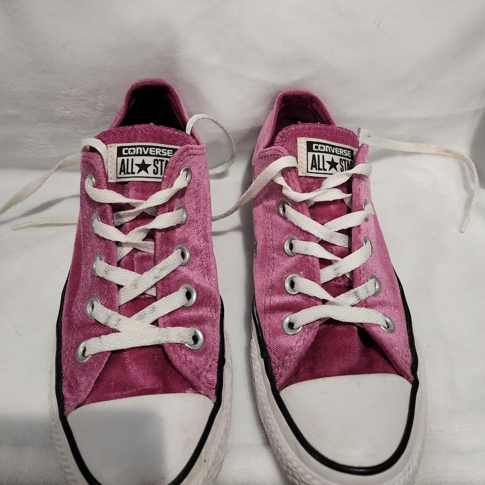 Converse Women's All Star Velvet Low Casual Shoe 557993F PPink/White